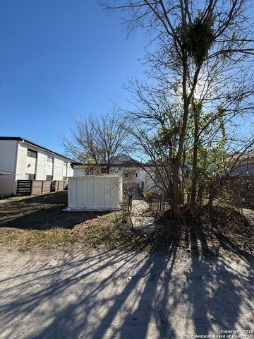 325 E Locust, San Antonio, TX 78212
