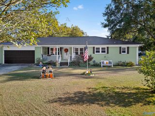 412 Belmar Circle, Glencoe, AL 35905