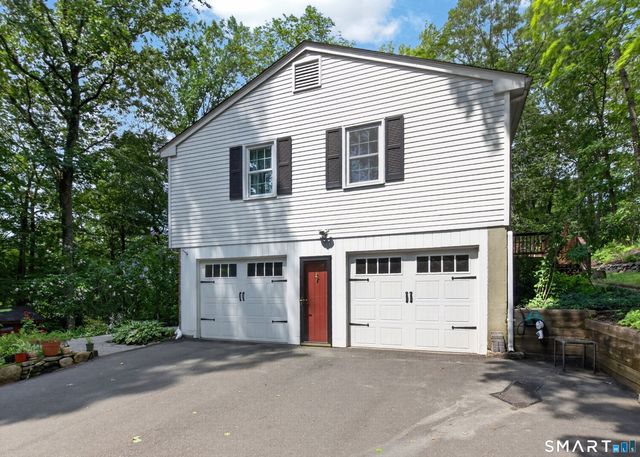123 Janeway Drive, Guilford, CT 06437