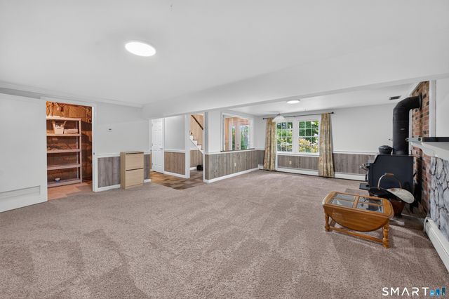 123 Janeway Drive, Guilford, CT 06437