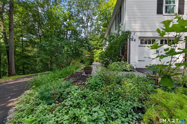 123 Janeway Drive, Guilford, CT 06437