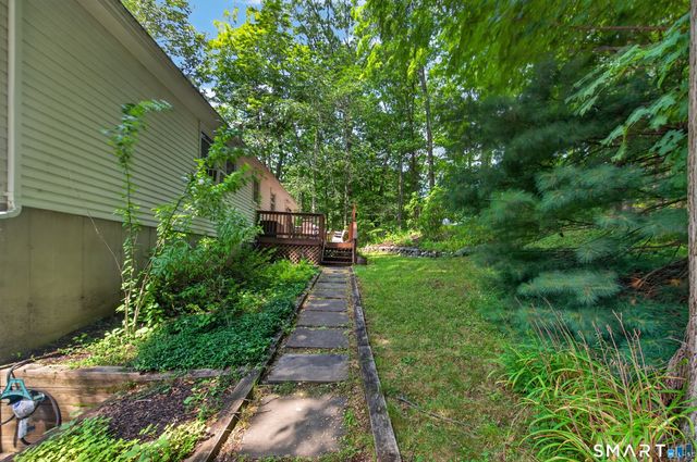123 Janeway Drive, Guilford, CT 06437