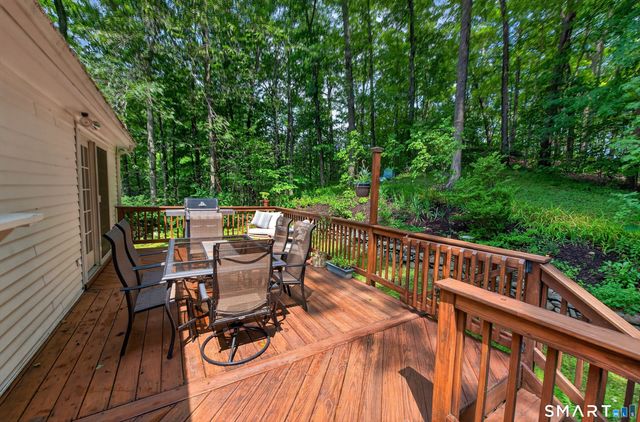 123 Janeway Drive, Guilford, CT 06437