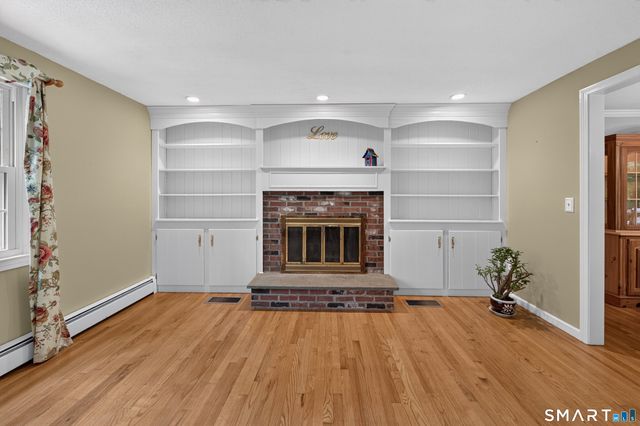 123 Janeway Drive, Guilford, CT 06437