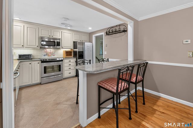 123 Janeway Drive, Guilford, CT 06437