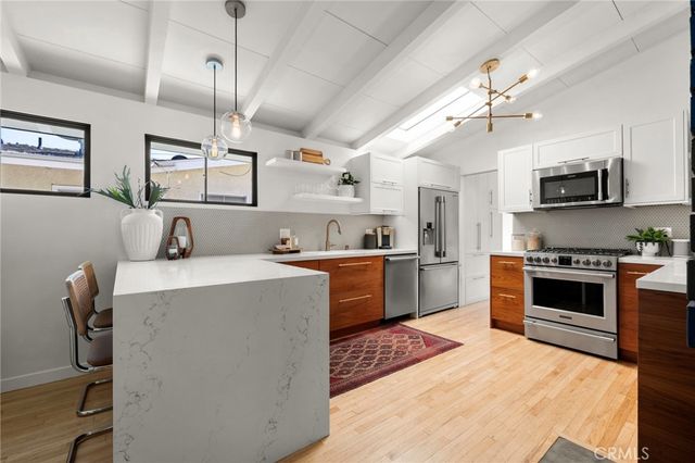 2000 Iroquois, Long Beach, CA 90815