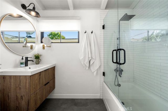 2000 Iroquois, Long Beach, CA 90815