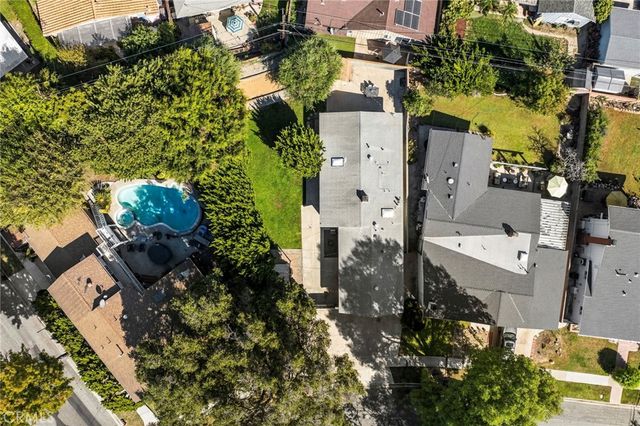 2000 Iroquois, Long Beach, CA 90815