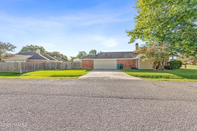 104 Riesling Circle, Broussard, LA 70518