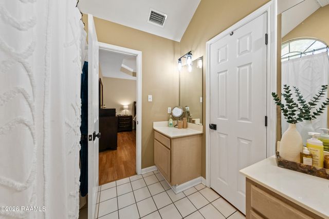 104 Riesling Circle, Broussard, LA 70518