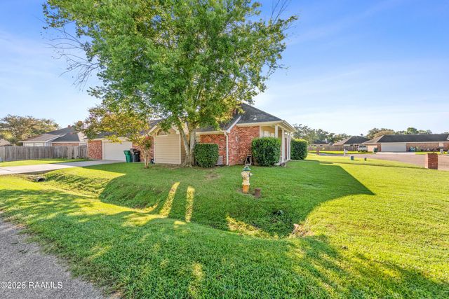 104 Riesling Circle, Broussard, LA 70518