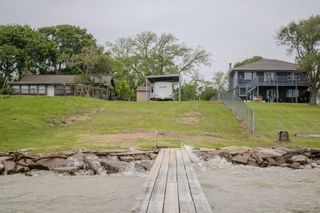 9604 Ocean Drive, Beach City, TX 77523