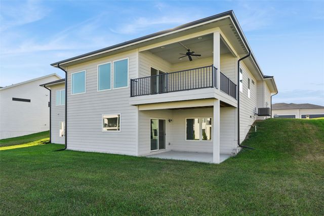 17321 North Valley Drive, Urbandale, IA 50323