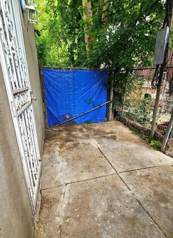 2411 N LAWRENCE ST, Philadelphia, PA 19133