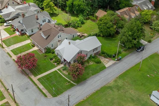 813 Carrick Street, High Point, NC 27262