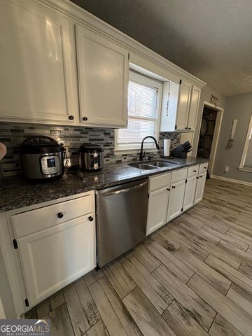 3761 Quail Hollow Trail, Snellville, GA 30039