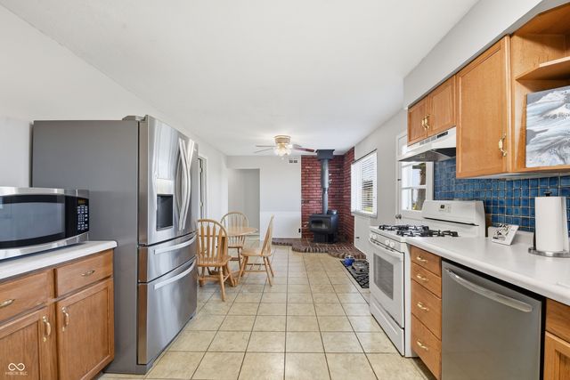 16122 Southeastern Parkway, Fortville, IN 46040