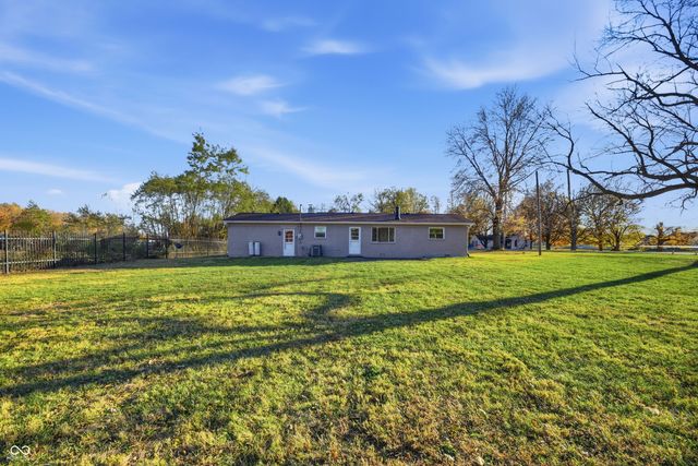 16122 Southeastern Parkway, Fortville, IN 46040
