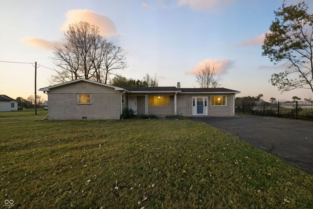 16122 Southeastern Parkway, Fortville, IN 46040