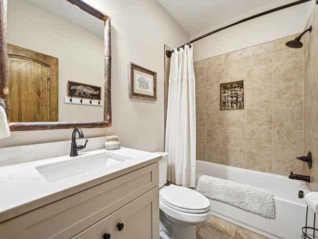 214 Kelly Lane, Ellijay, GA 30540