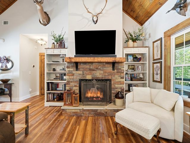 214 Kelly Lane, Ellijay, GA 30540