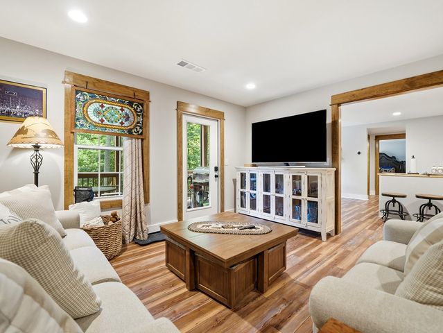 214 Kelly Lane, Ellijay, GA 30540