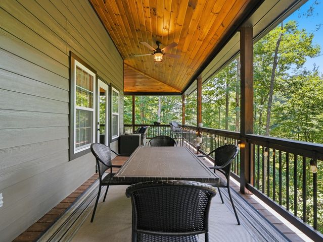 214 Kelly Lane, Ellijay, GA 30540