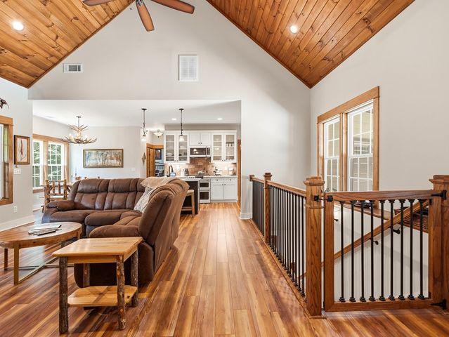 214 Kelly Lane, Ellijay, GA 30540