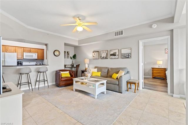12920 Positano CIR 203, Naples, FL 34105
