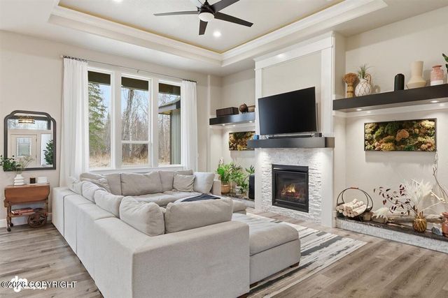 6301 W Creeksedge Drive, Wasilla, AK 99623