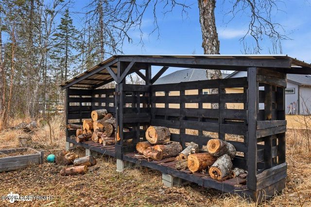 6301 W Creeksedge Drive, Wasilla, AK 99623