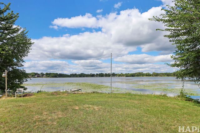 144 Oakwood Drive, Antioch, IL 60002