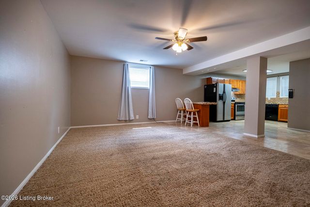 2043 Douglass Blvd APT 21, Louisville, KY 40205