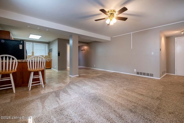2043 Douglass Blvd APT 21, Louisville, KY 40205