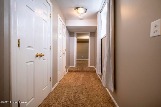 2043 Douglass Blvd APT 21, Louisville, KY 40205