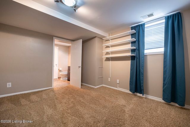 2043 Douglass Blvd APT 21, Louisville, KY 40205