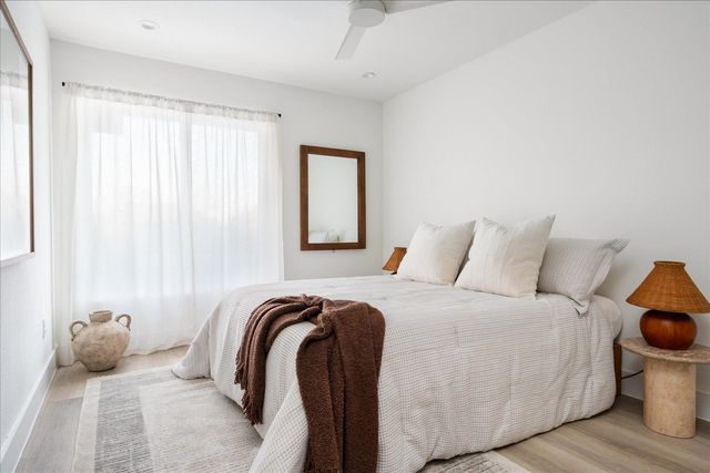 1905 Albury CV B, Austin, TX 78758