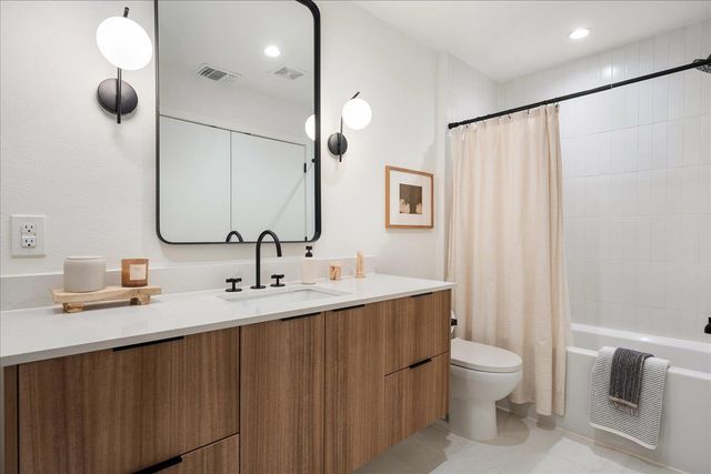 1905 Albury CV B, Austin, TX 78758