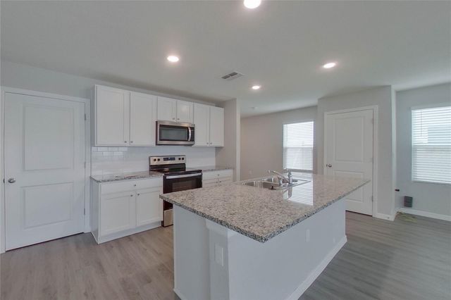 8644 SW 44TH COURT, Ocala, FL 34476