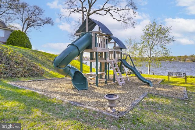 90 PARK AVE, Edgewater, MD 21037