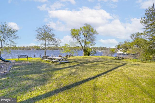 90 PARK AVE, Edgewater, MD 21037