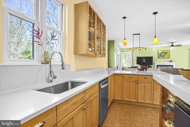 90 PARK AVE, Edgewater, MD 21037
