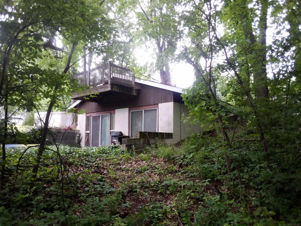 32314 Hilltop Road, Dowagiac, MI 49047