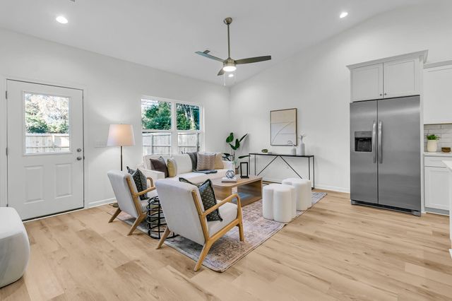 2634 Harvey Avenue, North Charleston, SC 29405