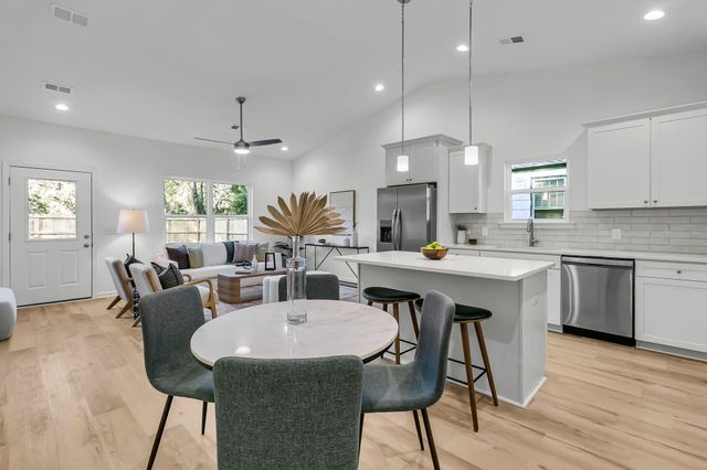 2634 Harvey Avenue, North Charleston, SC 29405