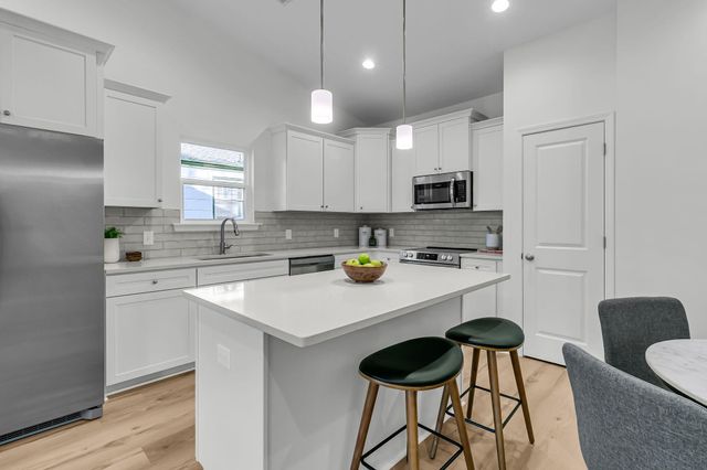 2634 Harvey Avenue, North Charleston, SC 29405