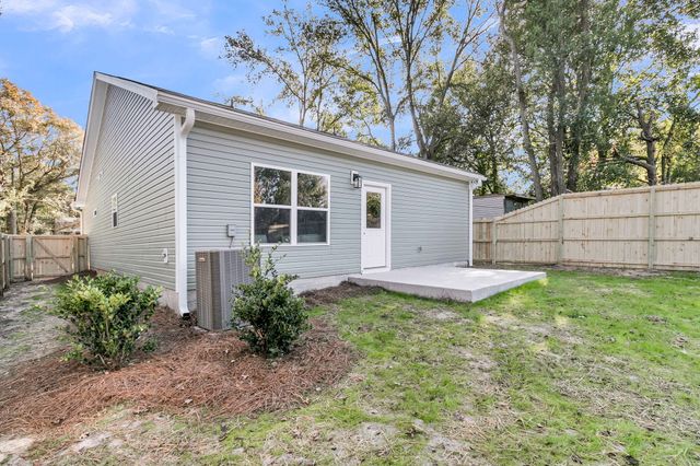 2634 Harvey Avenue, North Charleston, SC 29405