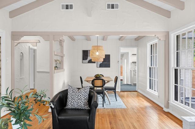 311 N Tennant Street, Dallas, TX 75208