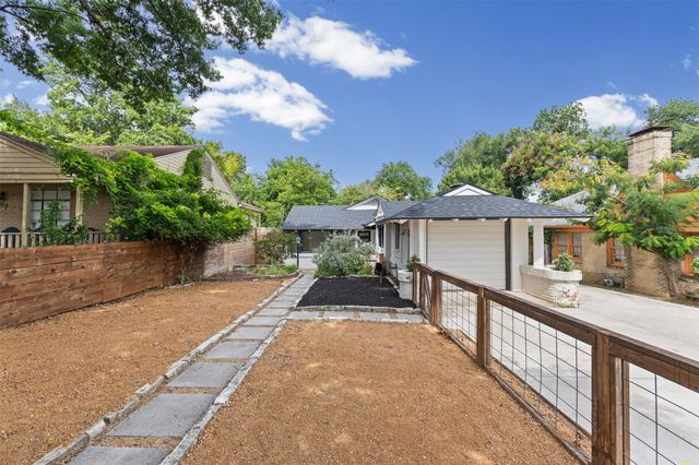 311 N Tennant Street, Dallas, TX 75208