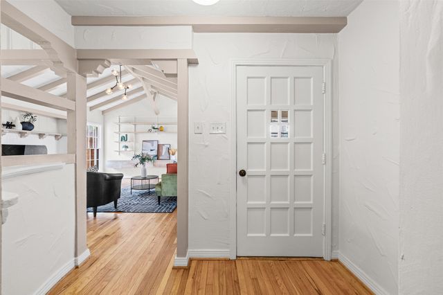 311 N Tennant Street, Dallas, TX 75208